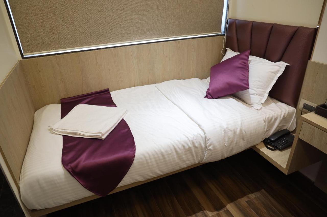 Hotel Vishal Hall Bombaj Zewnętrze zdjęcie