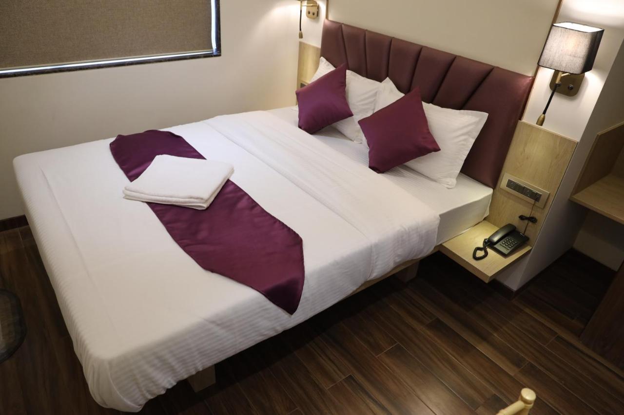 Hotel Vishal Hall Bombaj Zewnętrze zdjęcie