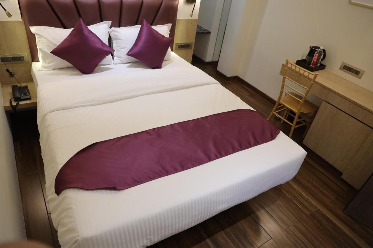 Hotel Vishal Hall Bombaj Zewnętrze zdjęcie